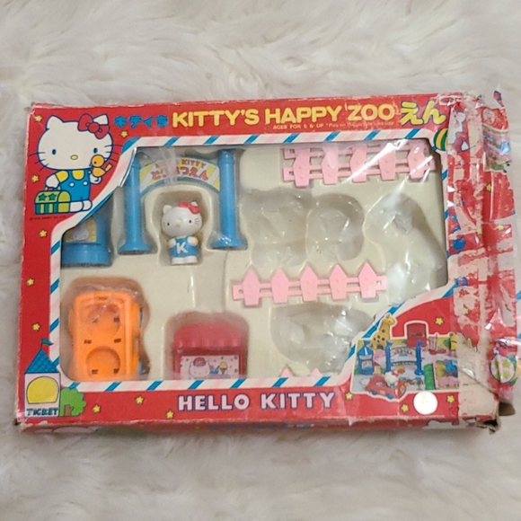 Vintage Sanrio Hello Kitty Happy Zoo Play Set - Picture 2 of 14